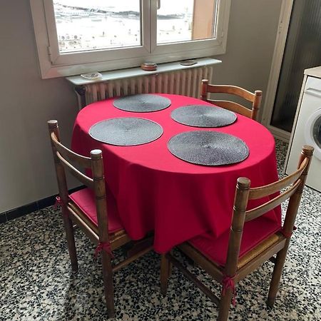 Le Chouki Apartment Annecy Bagian luar foto