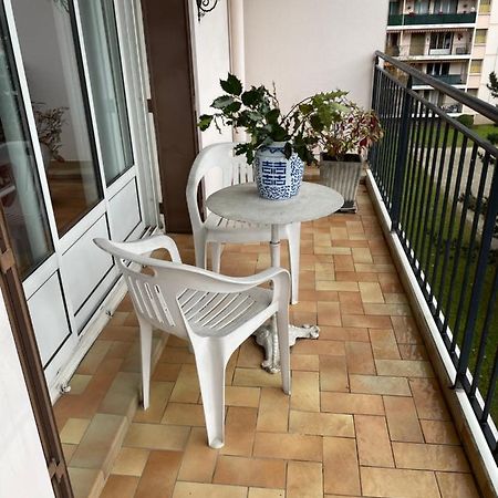 Le Chouki Apartment Annecy Bagian luar foto